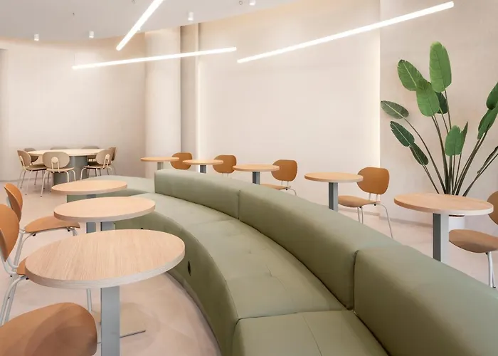 B&B Hotel Lleida Hotel