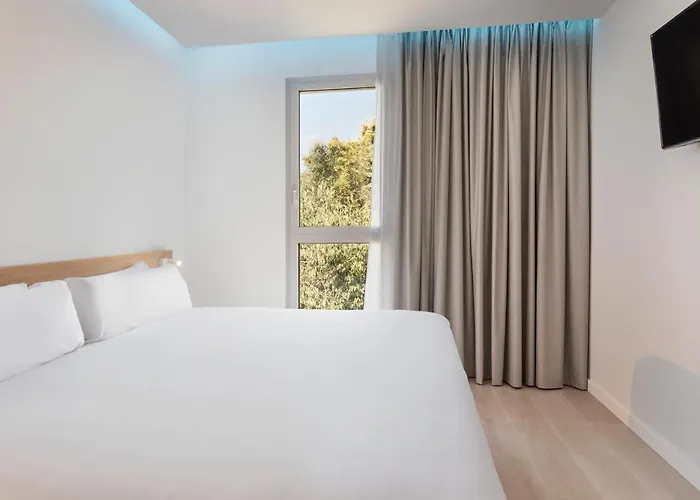 Hotel B&B Hotel Lleida 3*