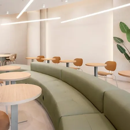 B&B Hotel Lleida Hotel