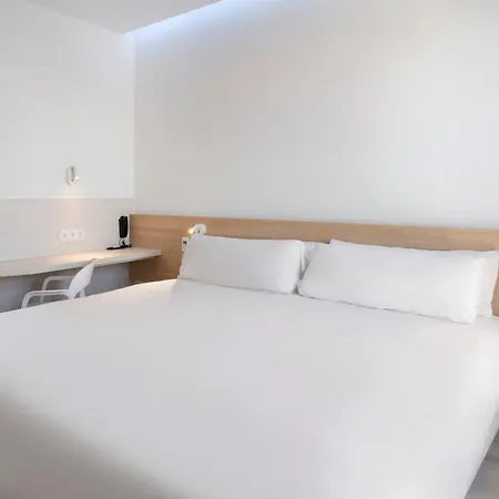 Hotel B&B Hotel Lleida 3*