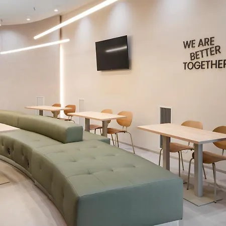 B&B HOTEL Lleida 3*